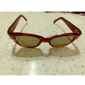 Beautiful Vintage 1950s Sunglasses Green Lenses.